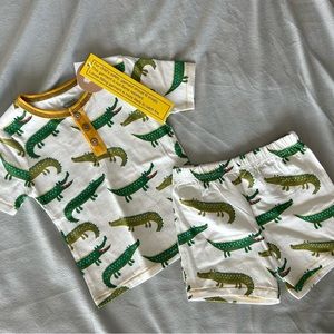Mud Pie Crocodile Pajamas, size 3T, NWT